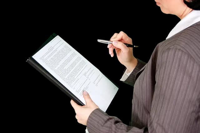 Les 10 questions indispensables à poser à un peintre expert