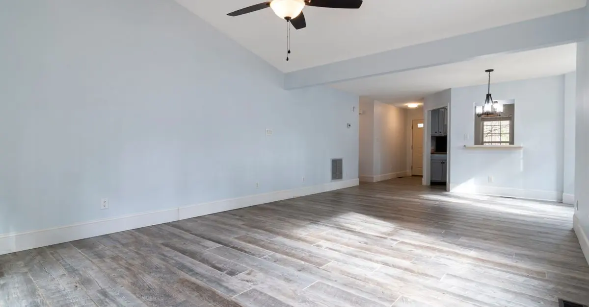 Les meilleures astuces pour peindre un plafond comme un expert